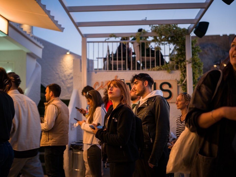 Το ωραιότερο θερινό σινεμά στον κόσμο σύμφωνα με το Time Out, εγκαινιάζει την καλοκαιρινή σεζόν με ένα πρόγραμμα σπουδαίων ταινιών που επιλέγει το Cinobo