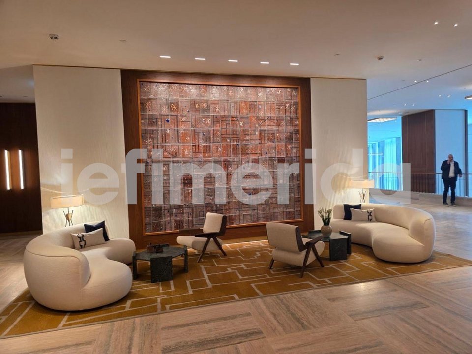 Τα ήσυχα εγκαίνια του νέου Χίλτον