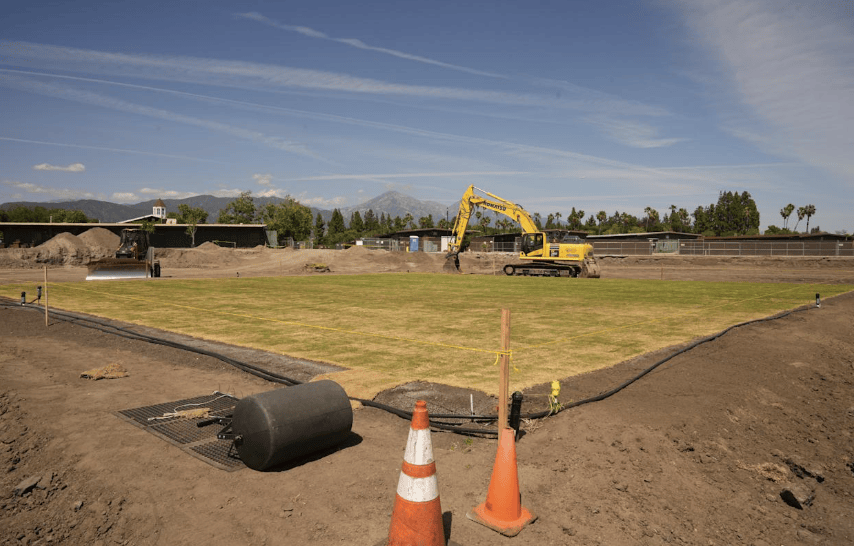 Το νέο γήπεδο αναπτύσσεται στον χώρο του Fairplex, μιας μεγάλης εκθεσιακής και πολιτιστικής εγκατάστασης της περιοχής, και θα λειτουργήσει αρχικά ως έδρα της ομάδας του Λος Άντζελες που συμμετέχει στη Major League Cricket, τη νεοσύστατη επαγγελματική λίγκα των ΗΠΑ / ΑΡ