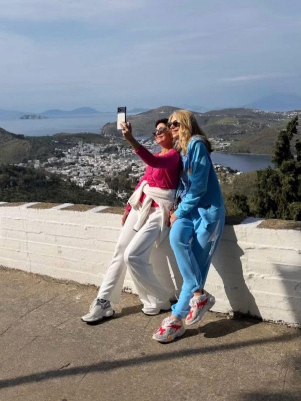 Ταμίλα Κουλίεβα, Έλλη Στάη / Φωτογραφία: Instagram