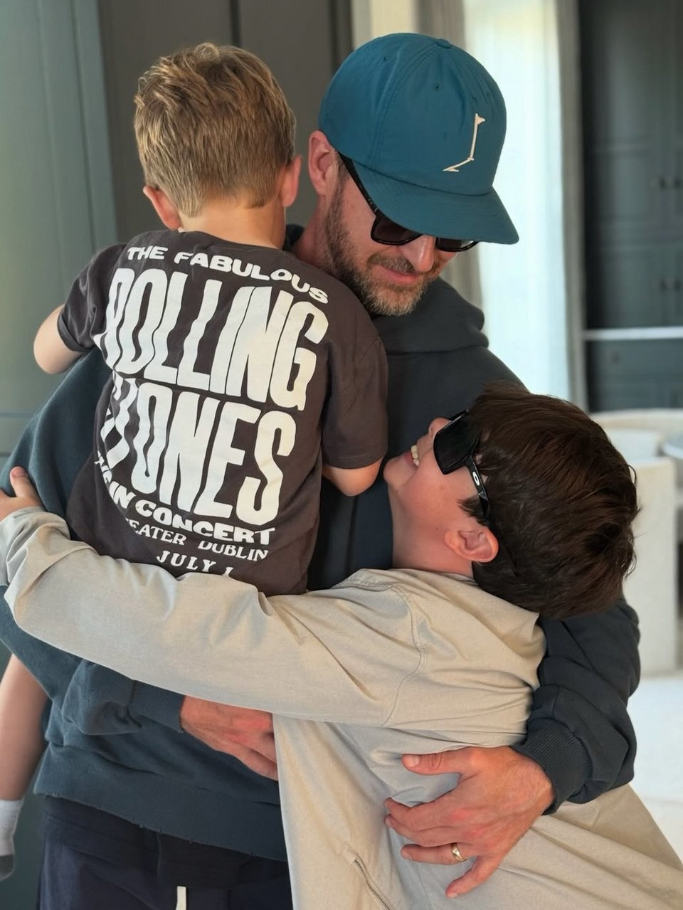 Ο Τζάστιν Τίμπερλεϊκ με τους γιους του 