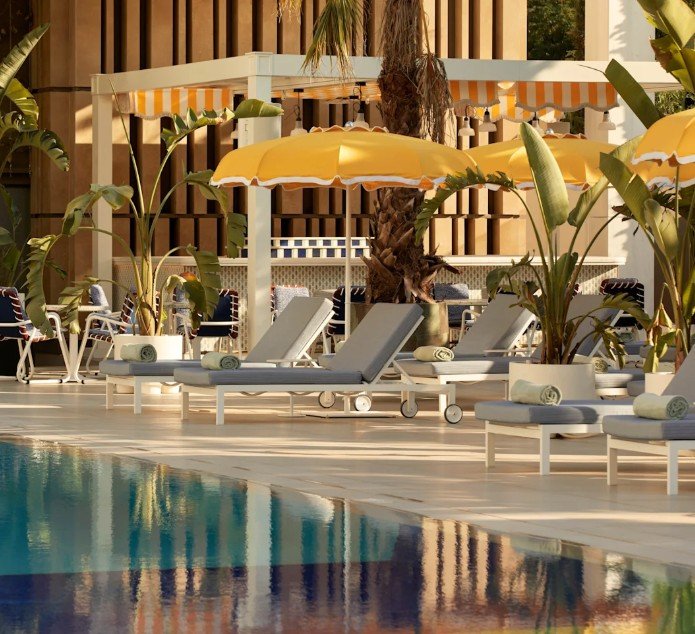 Η εξωτερική πισίνα του Conrad Athens The Ilisian / Φωτογραφία: Conrad Athens The Ilisian 