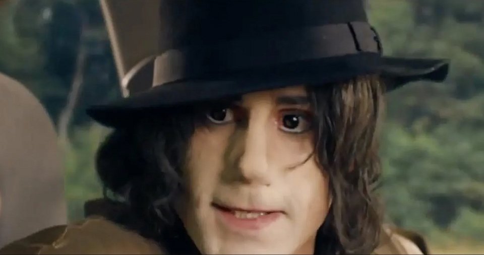 Ο Τζόζεφ Φάινς ως Μάικλ Τζάκσον 