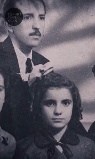 Η Καίτη Χρυσολωρά σε παιδική ηλικία.