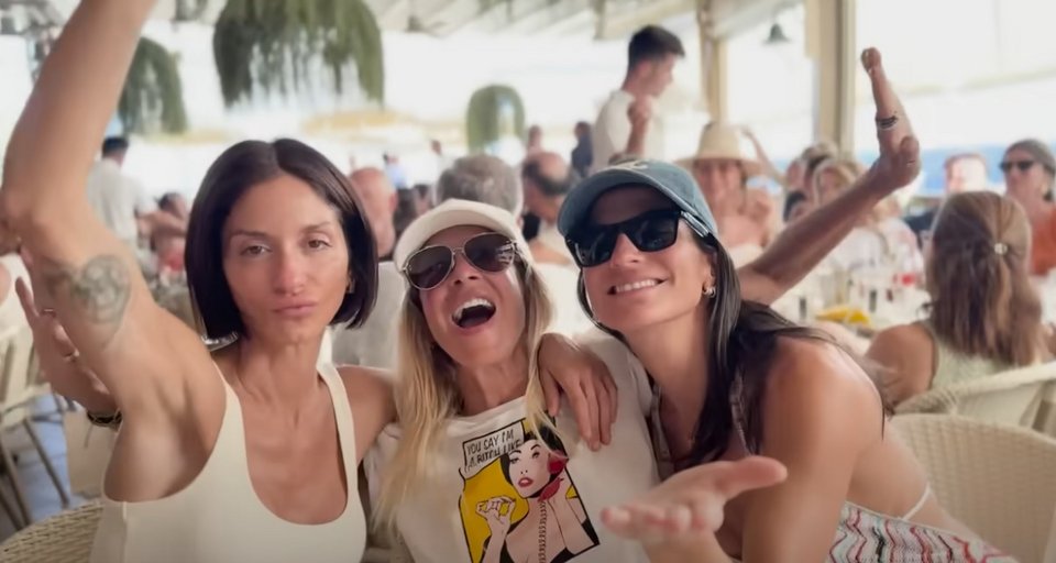 Σοφία Καρβέλα, Άννα Βίσση, Δήμητρα Κούστα