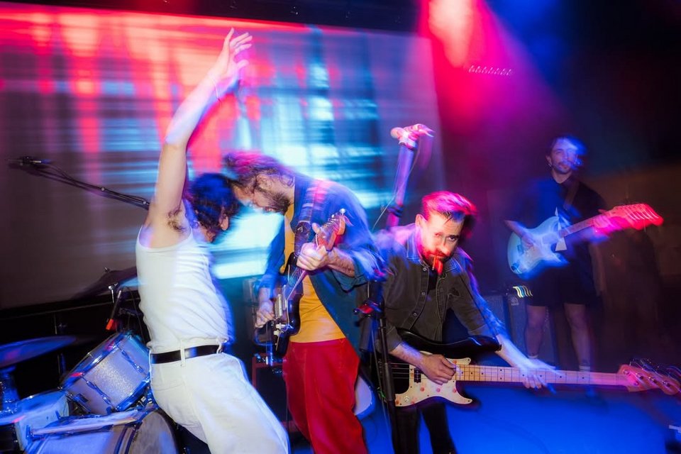 Aπό συναυλία στο opening του Κλακάζ / Φωτογραφία: @alexpetsavas via klakazgr/Instagram