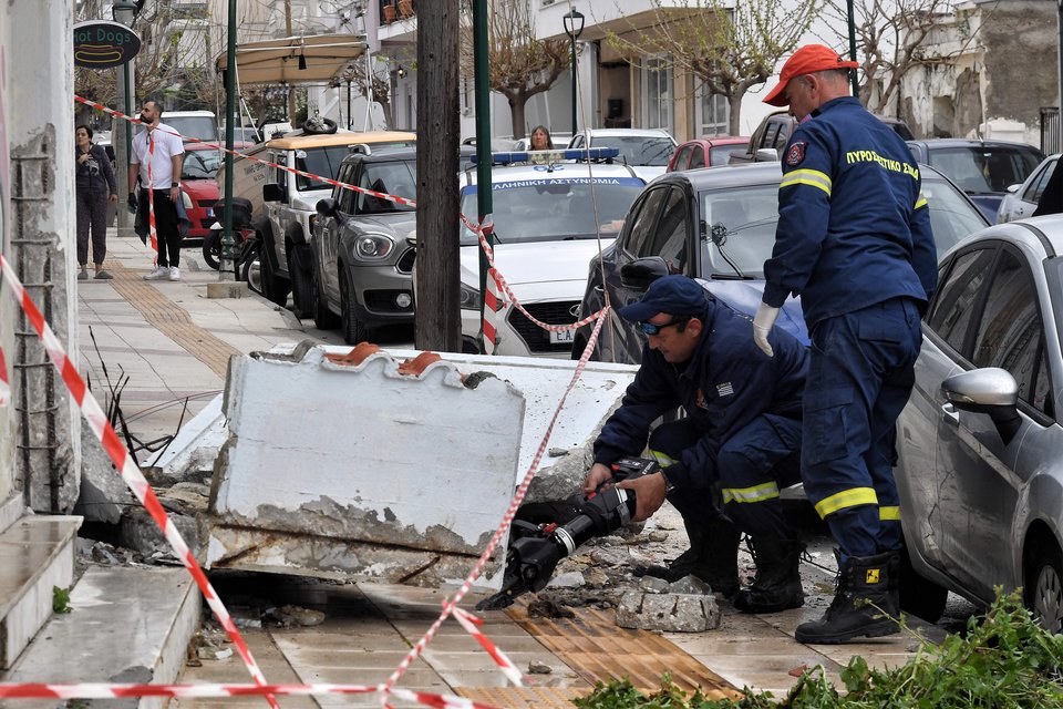 Τραγωδία στην Κόρινθο, νεκρή 43χρονη από κατάρρευση μπαλκονιού (ΒΑΣΙΛΗΣ ΨΩΜΑΣ / EUROKINISSI)