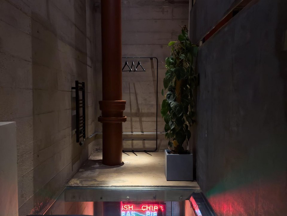 Το εσωτερικό έχει μετατραπεί σε έναν σύγχρονο χώρο