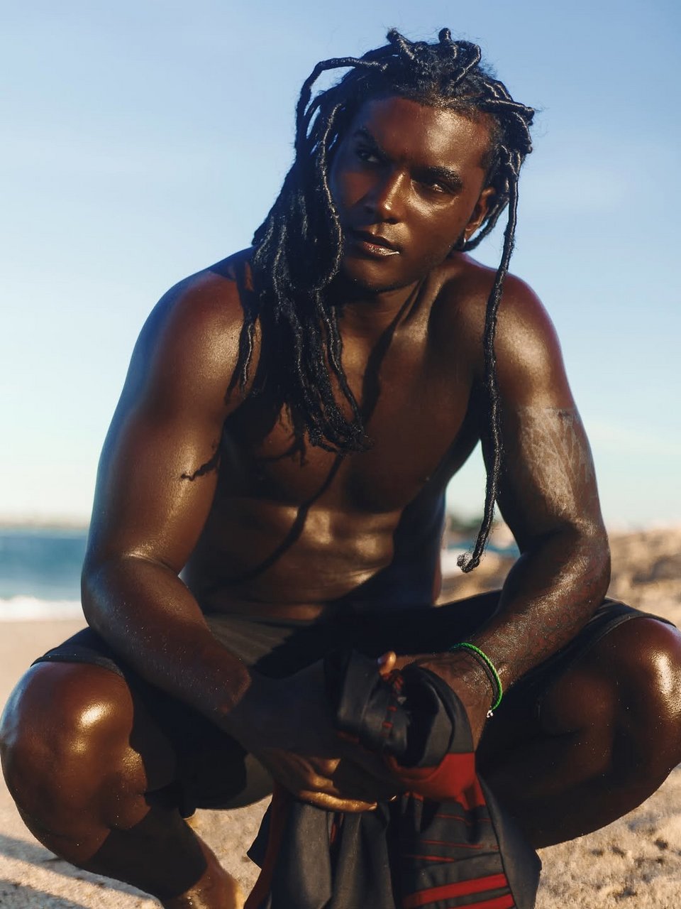 Ο Lucas Prado εντυπωσιάζει με την εμφάνισή του 