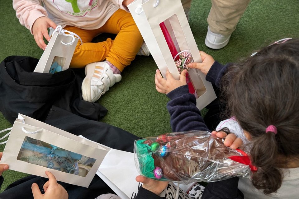 Η δράση Easter Bunny του Μαζί για το Παιδί προσφέρει χαρά σε 1.740 παιδιά