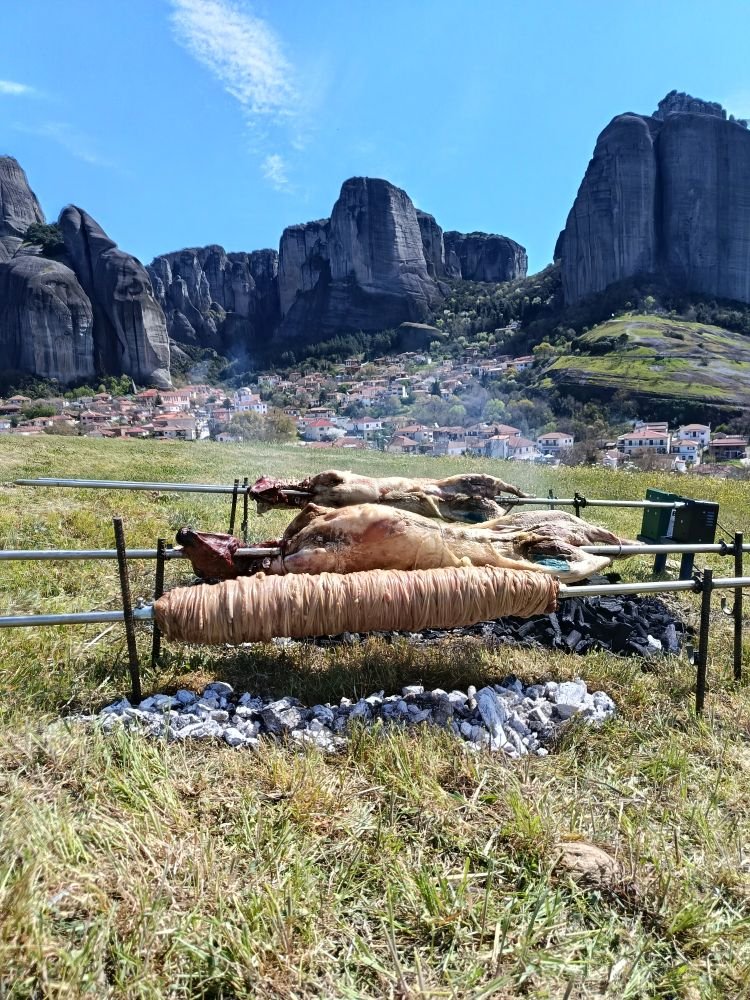 Παραδοσιακο Πάσχα στα Μετέωρα 