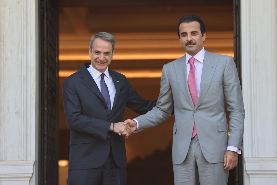 Ο Κυριάκος Μητσοτάκης με τον Εμίρη του Κατάρ 