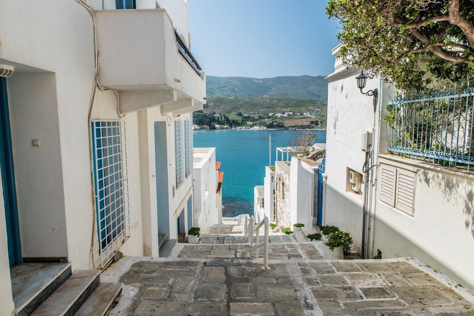 Οι γραφικοί οικισμοί και οι ιδιαίτερες γεύσεις της 'Ανδρου εμπλουτίζουν το προφίλ ενός προορισμού που ανταποκρίνεται στις νέες τάσεις του τουρισμού