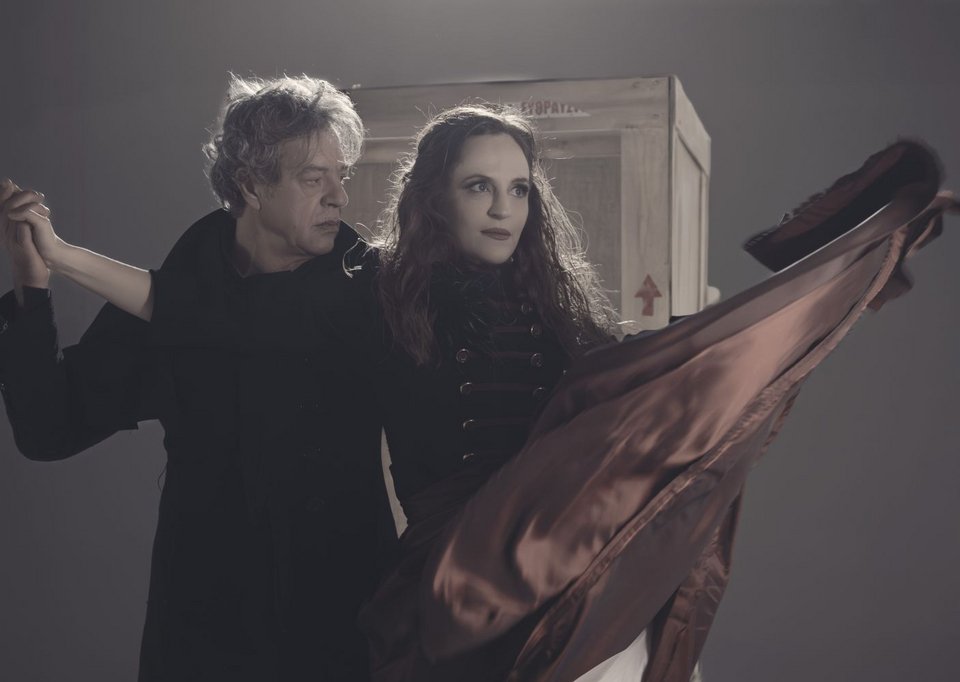 Ο Γιάννης Τσορτέκης και η Έλενα Μαυρίδου μαζί στη σκηνή