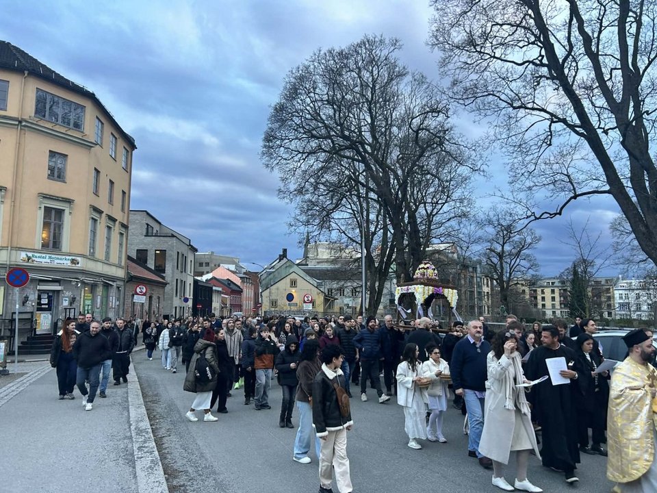 Μια ελληνική κοινότητα κρατά ζωντανή την παράδοση του Πάσχα στη Νορβηγία