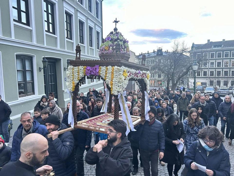 Μια ελληνική κοινότητα κρατά ζωντανή την παράδοση του Πάσχα στη Νορβηγία