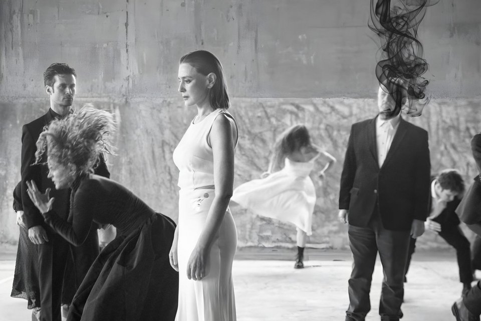 Οι «Πέρσες» αποτελούν το αρχαιότερο σωζόμενο ολοκληρωμένο έργο της αρχαίας ελληνικής δραματουργίας και ταυτόχρονα την πρώτη θεατρική καταγραφή ιστορικών γεγονότων