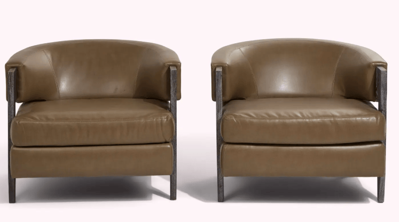 Δερμάτινες πολυθρόνες από το σπίτι της Κάρι και του Mr Big στα 500 δολάρια