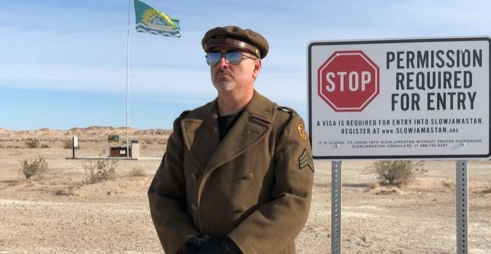 Η ιδέα γεννήθηκε κατά τη διάρκεια  της πανδημίας, όταν, έχοντας σχεδόν ολοκληρώσει το προσωπικό του  εγχείρημα να επισκεφθεί όλες τις χώρες που αναγνωρίζονται από τον ΟΗΕ,  βρέθηκε ξαφνικά καθηλωμένος στο σπίτι του / INSTAGRAM