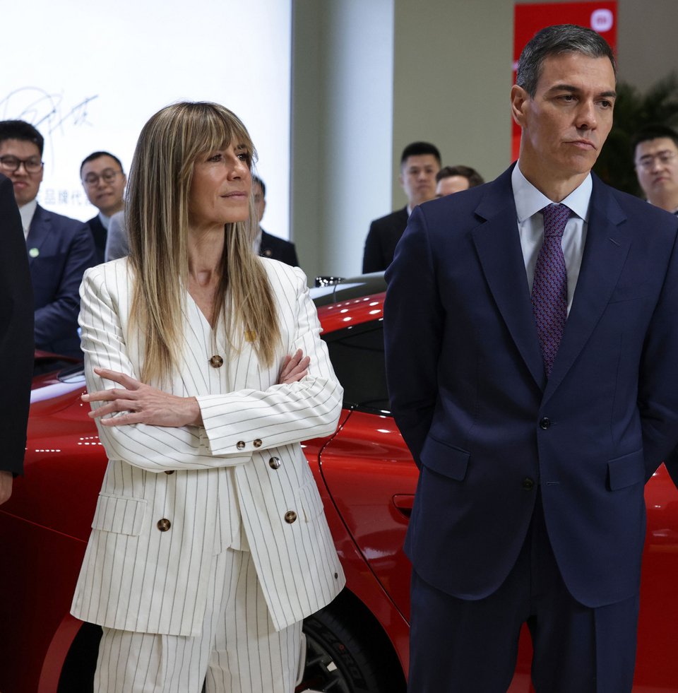 O Πέτρο Σάντσεθ με την σύζυβό του Μπεγκόνια Γκόμεθ