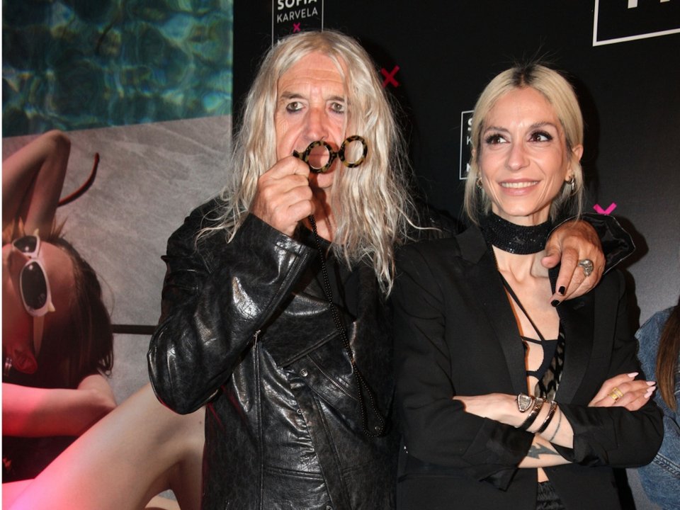 Νίκος Καρβέλας, Σοφία Καρβέλα