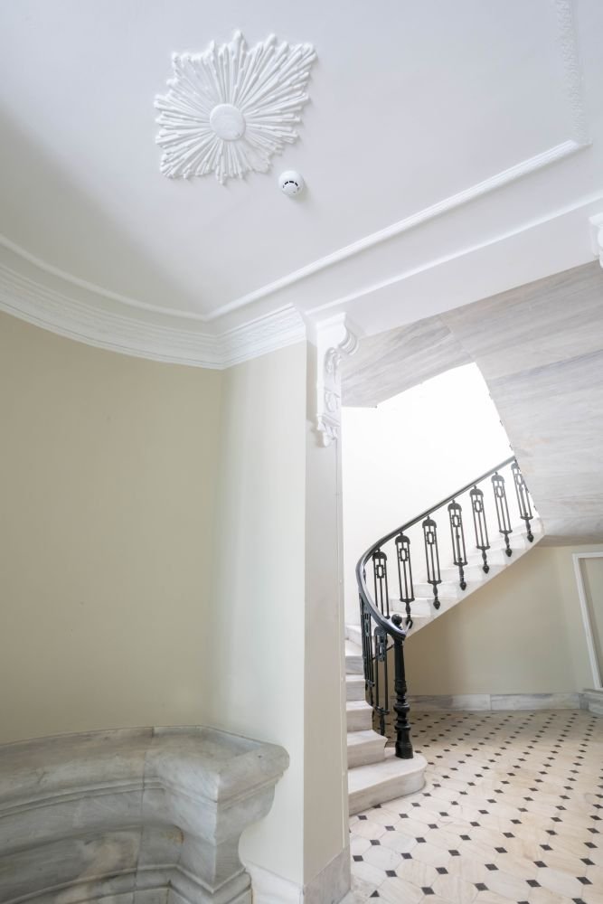 Γυψινα στο ταβάνι 