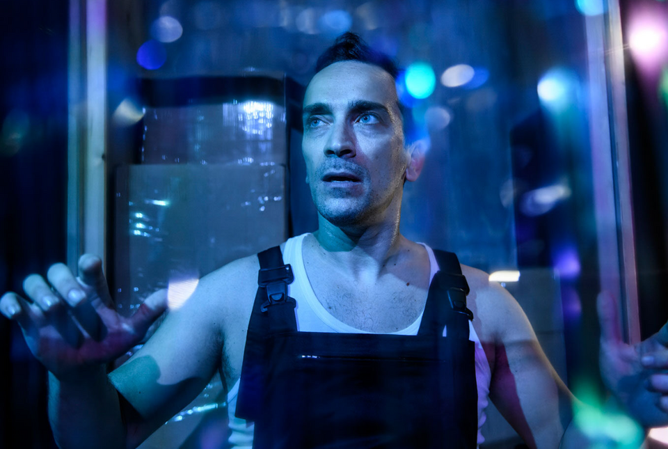 Ο ηθοποιός και τραγουδοποιός Δημήτρης Σαμόλης στις «Στρακαστρούκες»