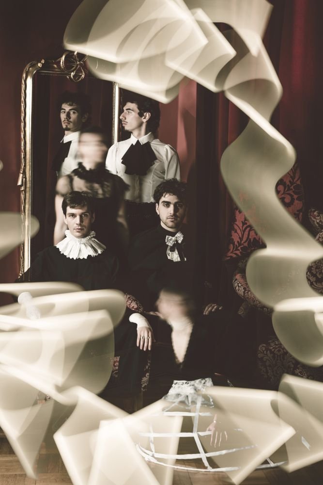 Μαργαρίτα Αλεξιάδη, Μαρίνα Δημητριάδη, Θάνος Μάνος, Παναγιώτης Παυλίδης, Στέλιος Χρυσαφίδης. Αφήγηση: Γιώργος Γλάστρας