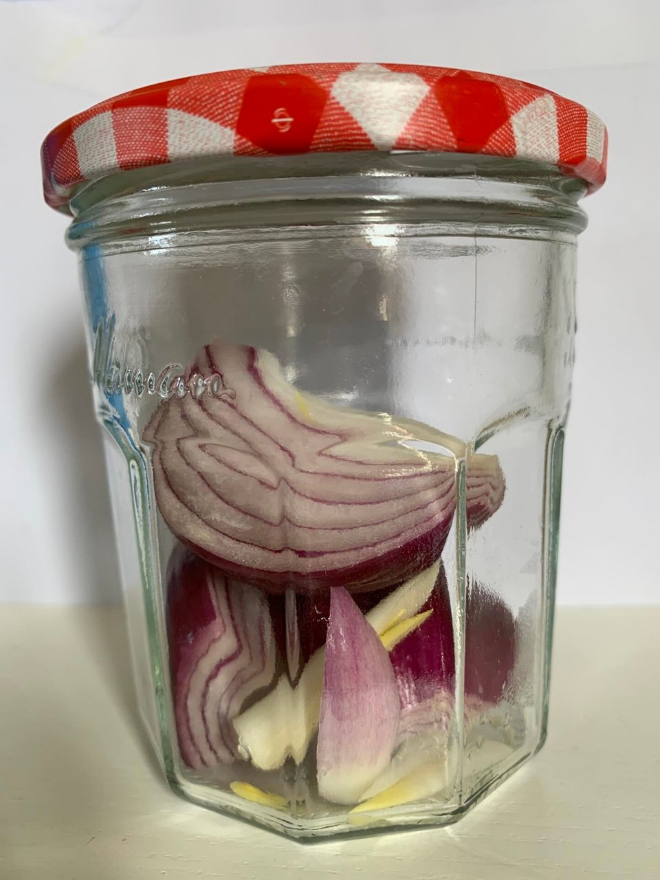 Για αποθήκευση κρεμμυδιού στο ψυγείο 