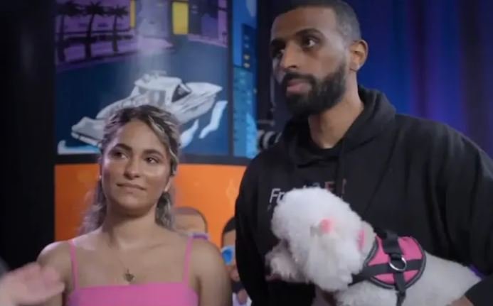 Ιδιαίτερο ενδιαφέρον παρουσιάζει και η περίπτωση της Angelica Camacho, συντρόφου του Myron Gaines / ΝΕΤFLIX