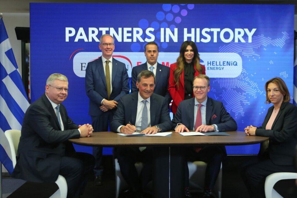  Τελετή υπογραφής της Σύμβασης Γεώτρησης για το Block 2 (Βορειοδυτικό Ιόνιο), μεταξύ της κοινοπραξίας ExxonMobil - Energean - HELLENiQ Energy και της Stena Drilling στο υπουργείο Περιβάλλοντος και Ενέργειας, Τετάρτη 15 Απριλίου 2026 © ΣΩΤΗΡΗΣ ΔΗΜΗΤΡΟΠΟΥΛΟΣ/EUROKINISSI 