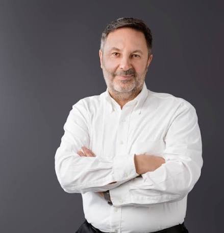 Ο Άρης Στυλιανού συμμετέχει στις ιδεολογικές και πολιτικές επεξεργασίες γύρω από το νέο εγχείρημα του Αλέξη Τσίπρα