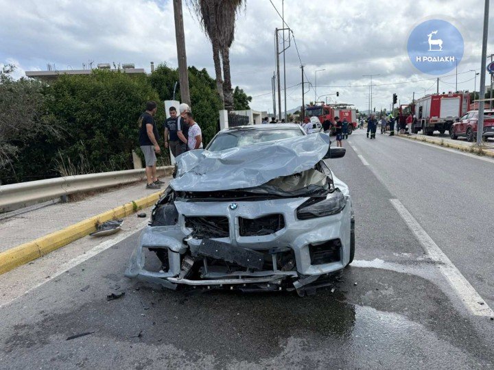 Η σφοδρή σύγκρουση οχημάτων στη Ρόδο / Φωτογραφία Ροδιακή