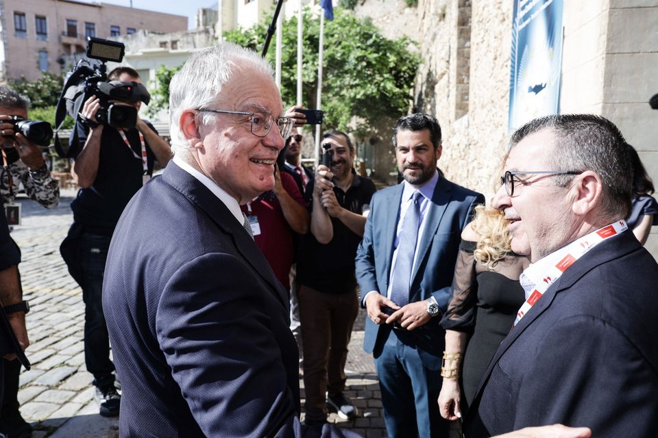 Ο πρόεδρος της Δημοκρατίας Κωνσταντίνος Τασούλας με τον εκδότη του powergame.gr Γιάννη Κουρτάκη