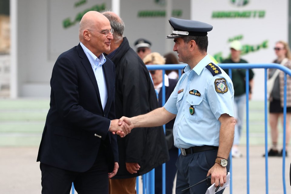 Ο υπουργός Εθνικής Άμυνας κατά την άφιξή του στον χώρο που φιλοξενεί το 6ο προσυνέδριο της ΝΔ στη Θεσσαλονίκη / Φωτογραφία: Eurokinissi 