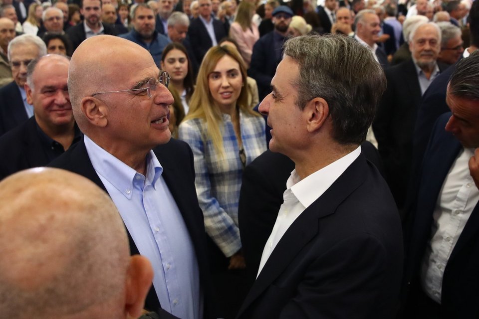 Ο Κυριάκος Μητσοτάκης με τον Νίκο Δένδια  / Φωτογραφία: Eurokinissi 