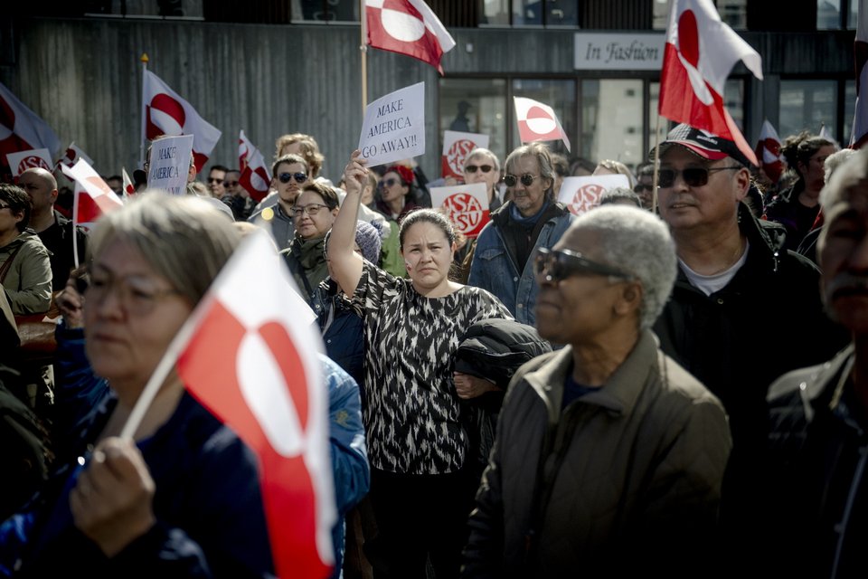  Γροιλανδοί διαδηλώνουν κατά της προσπάθειας του Ντόναλντ Τραμπ να προσαρτήσει το αυτόνομο νησί τους / RITZAU SCANPIX μέσω ΑΠΕ-ΜΠΕ 