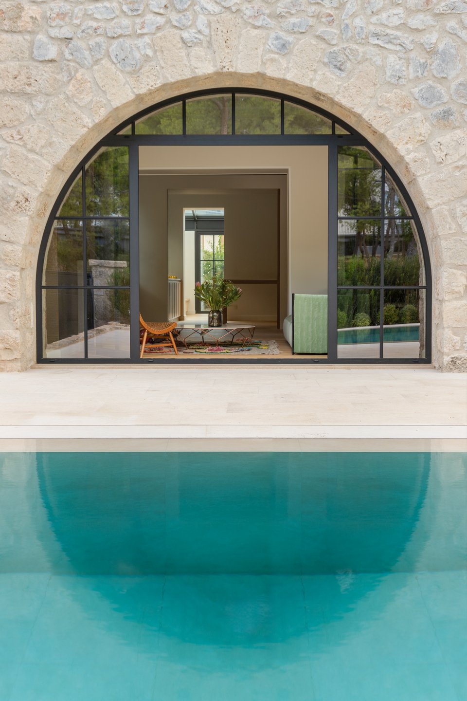 Μονοκατοικία «Residence in Psychiko» του γραφείου WOA, με interior Design από τη Λένα Τσοκοπούλου / Φωτογραφία: Lea Martin Abatzoglou