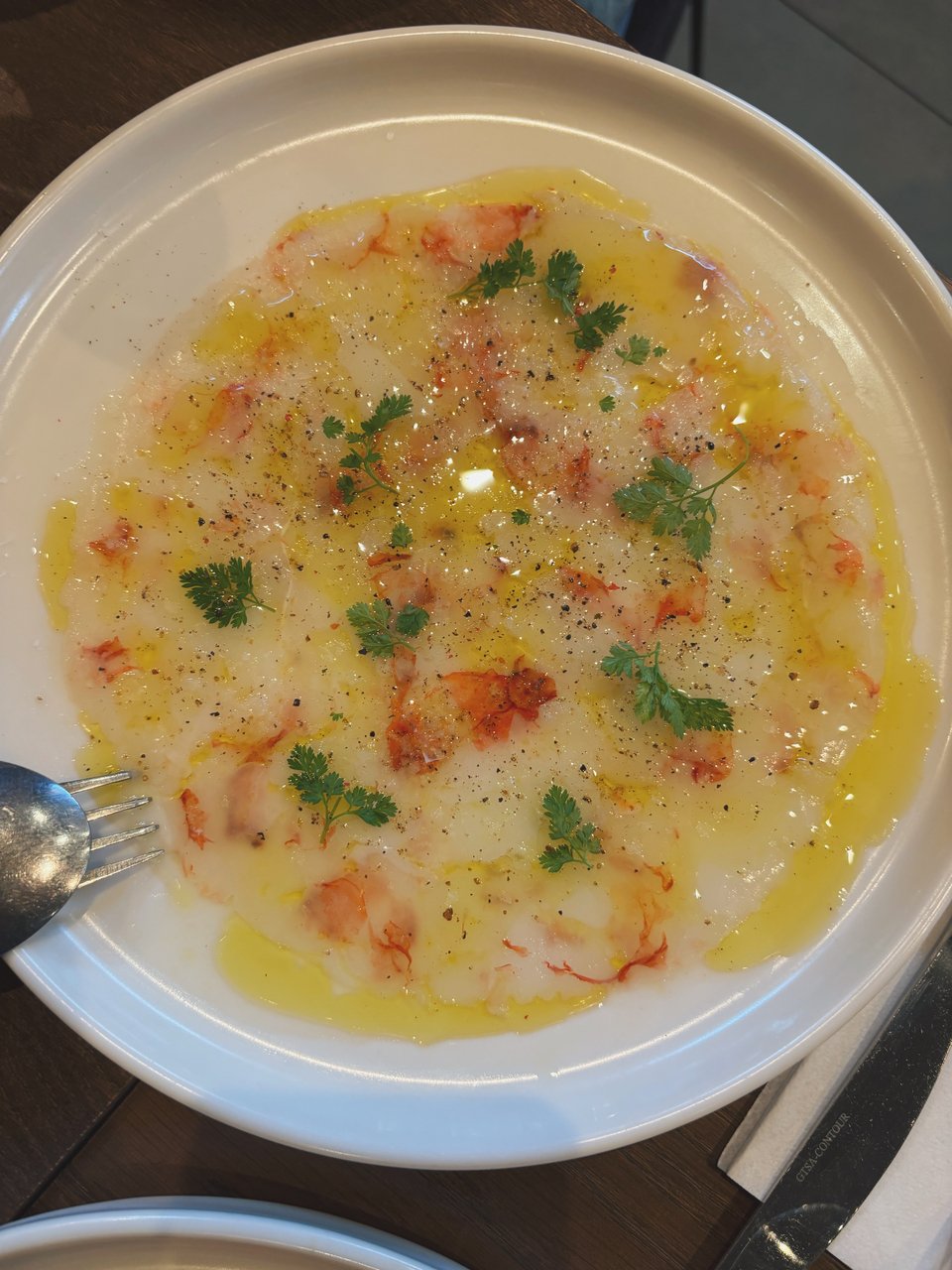 Carpaccio γαρίδας με μοσχολέμονο / Φωτογραφία: Μάνος Λειβαδάρος/iefimerida
