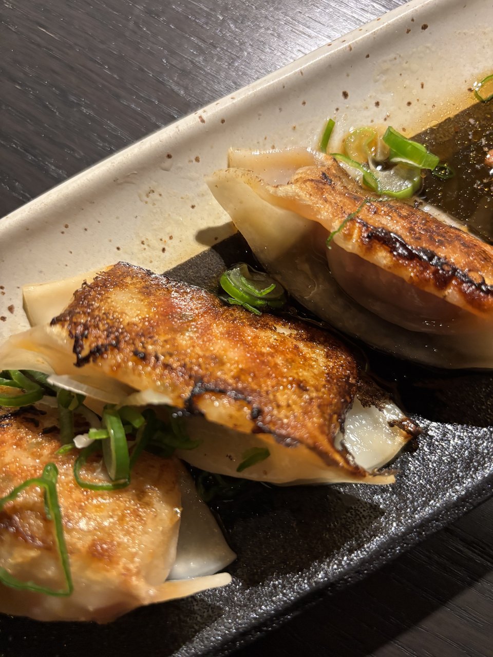 Gyoza με μοσχάρι / Φωτογραφία: Μάνος Λειβαδάρος/iefimerida