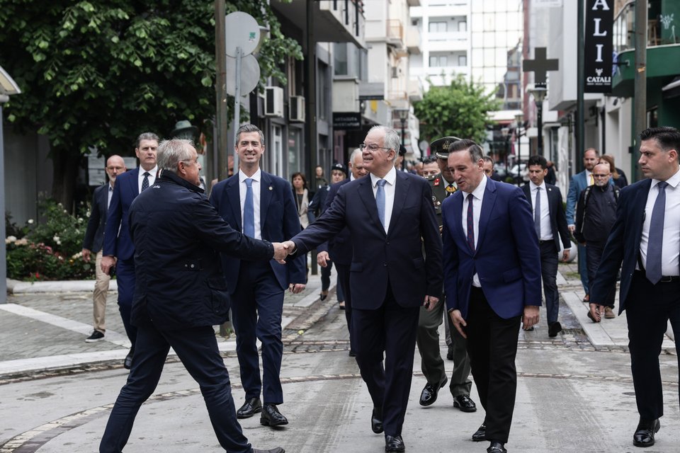 Ο Πρόεδος της Δημοκρατίας, Κωνσταντίνος Τασούλας, περπάτησε στους δρόμους της Αλεξανδρούπολης / ΘΟΔΩΡΗΣ ΜΑΝΩΛΟΠΟΥΛΟΣ, ΓΡΑΦΕΙΟ ΤΥΠΟΥ ΠτΔ, ΕUROKINISSI