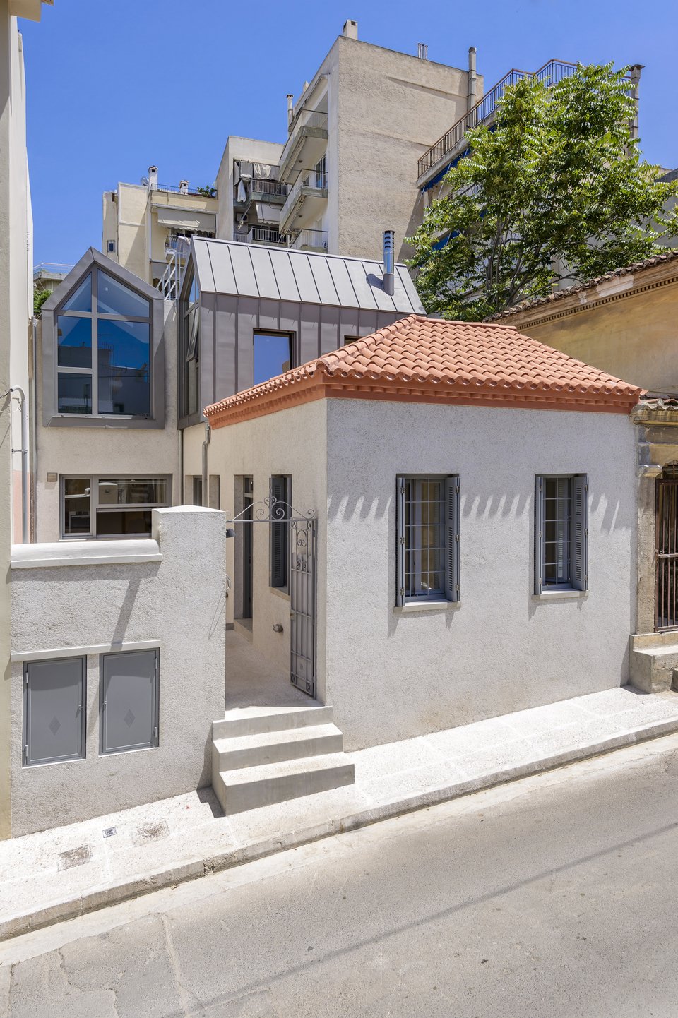 Μονοκατοικία «Filmakers Ηouse» στο Μετς, από το γραφείο If-Untitled Architects / Φωτογραφία: Ilias Georgouleas