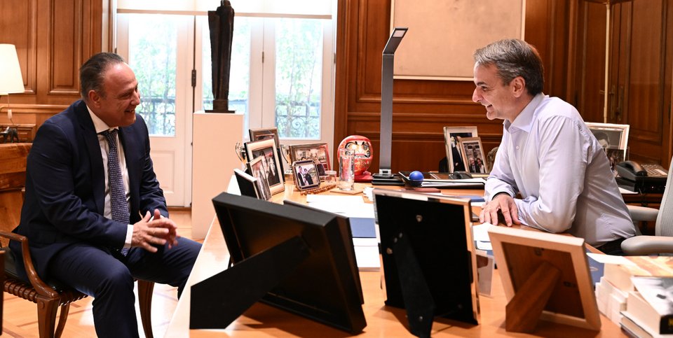 Ο δήμαρχος Θεσσαλονίκης, Στέλιος Αγγελούδης, με τον πρωθυπουργό, Κυριάκο Μητσοτάκη