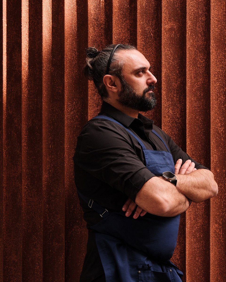 Ο executive chef του Anthes, Ιπποκράτης Αναγνωστέλης / Φωτογραφία: anthes.restaurant/Instagram 