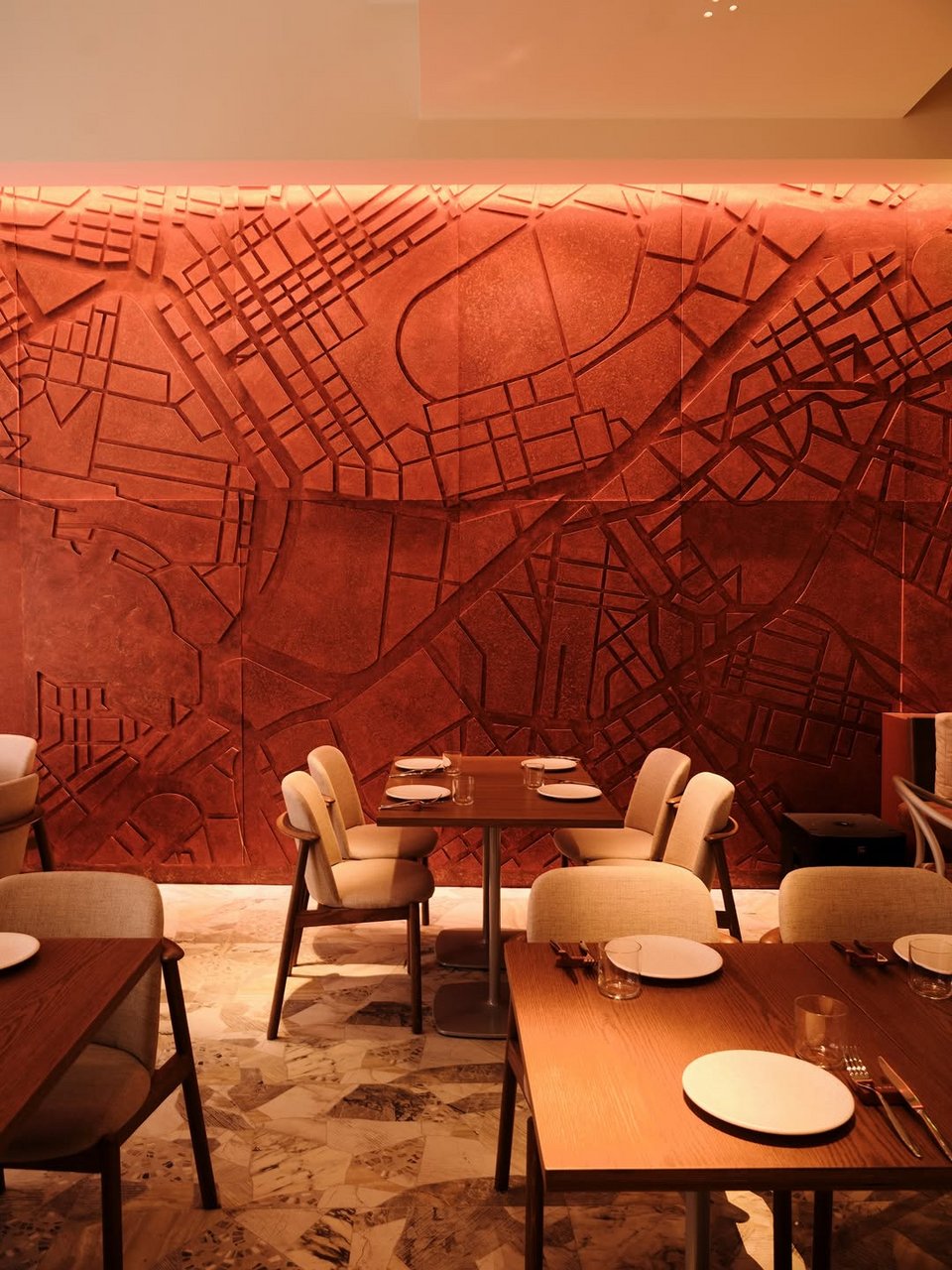 Η κυρίως σάλα του Anthes / Φωτογραφία: anthes.restaurant/Instagram 