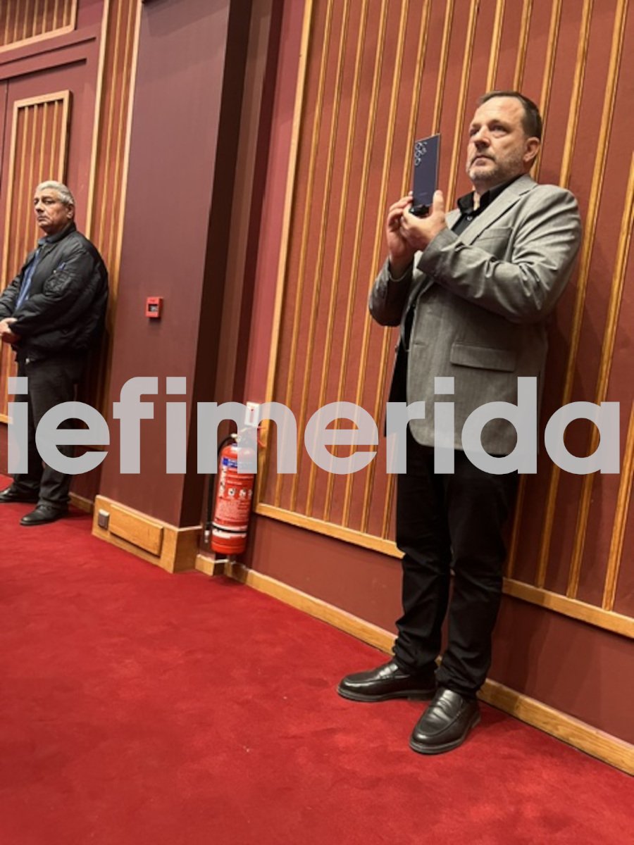 O Στράτος Σιουρδάκης, ﻿Πρόεδρος Ελληνικής Κοινότητας Αγ.Πετρούπολης 
