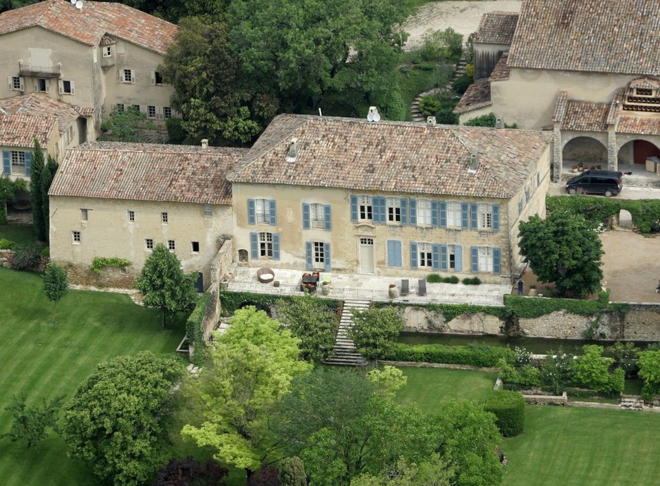 To οινοποιείο Chateau Miraval αποτελεί αντικείμενο δικαστικής διαμάχης για το πρώην ζευγάρι  