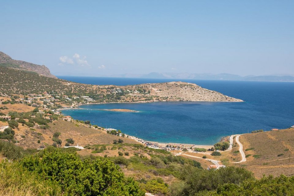 Ο παραθαλάσσιος οικισμός Δασκαλειό στην Κερατέα