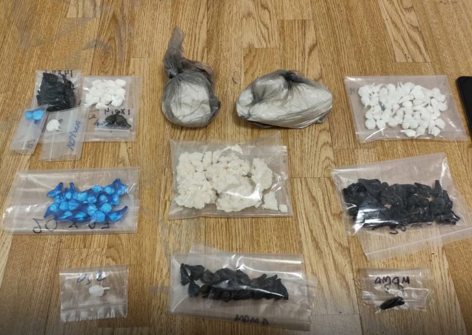 Τα ευρύματα της ΕΛ.ΑΣ, ναρκωτικά: Κοκαΐνη, MDMA, ηρωίνη / Φωτογραφία: ΕΛ.ΑΣ 