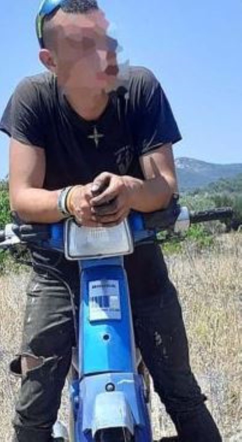 Ο κυνηγός που πυροβόλησε την γάτα με αεροβόλο το 2021 και πλέον το 2026 καταδικάστηκε για την κακοποίηση του ζώου / Φωτογραφία: zoosos